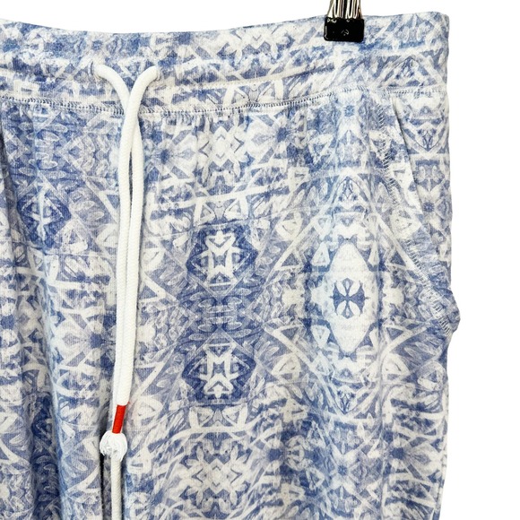 PJ SALVAGE Long Sleeve & Jogger Pajama Set • Large • blue white geometric print - Picture 6 of 11